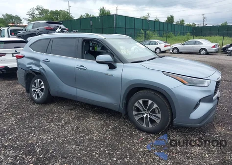 2021 Toyota Highlander Hybrid Xle z USA, uszkodzony, nr VIN 5TDGBRCH9MS035492